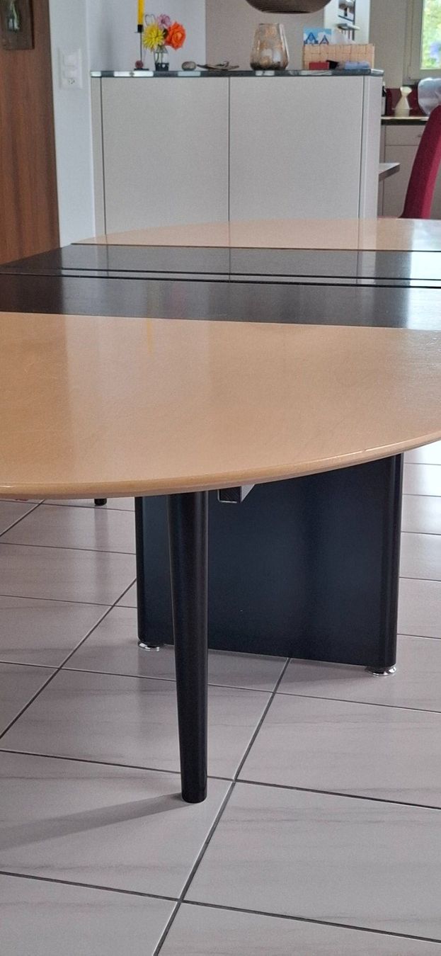 Tables: Esstisch Ahorn mit 4 Stühlen – D'occasion à Büron par oth_8gt9 6