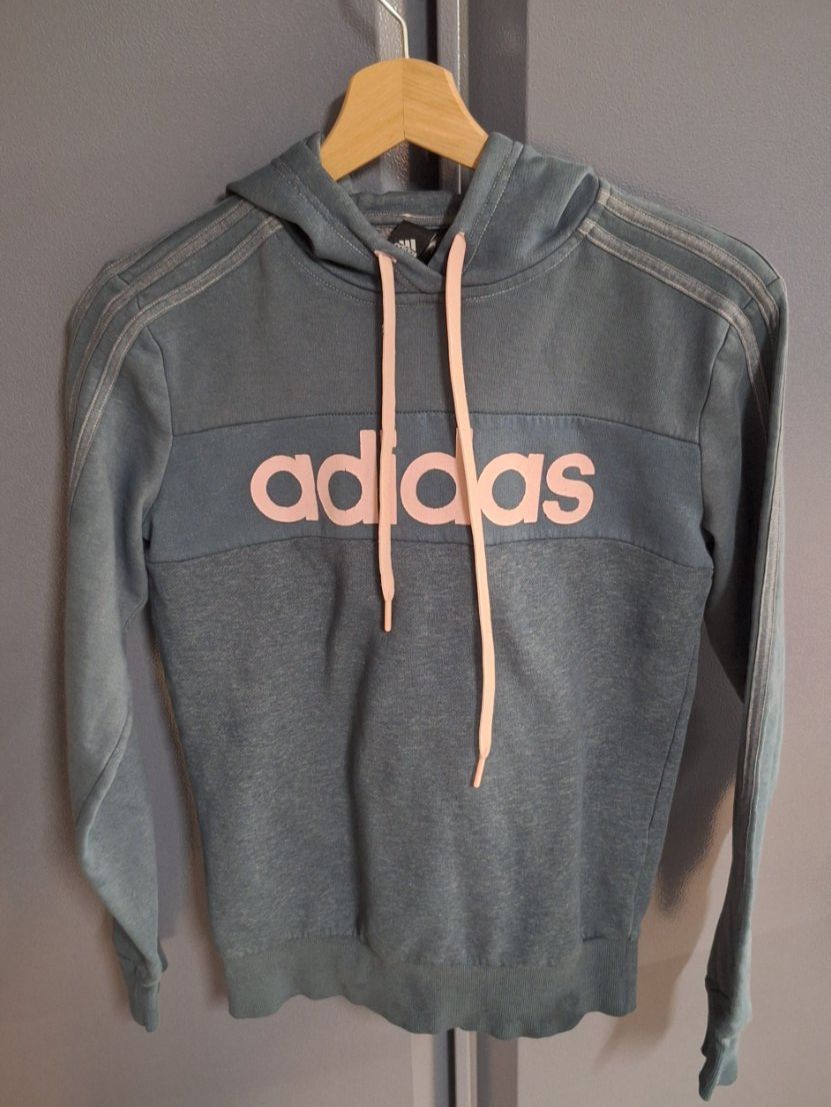 Adidas Pulls & Sweat-shirts: Adidas Kapuzenpullover dunkelgrau-blau – D'occasion à Diessenhofen par str_p57p 1