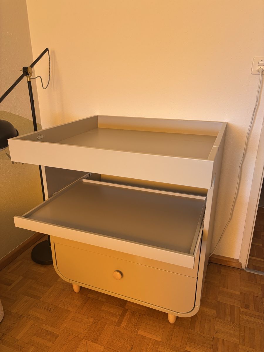 Ikea Wickeltisch & Zubehör: Table à langer verte – Gebraucht aus Thônex von Elinn_Q