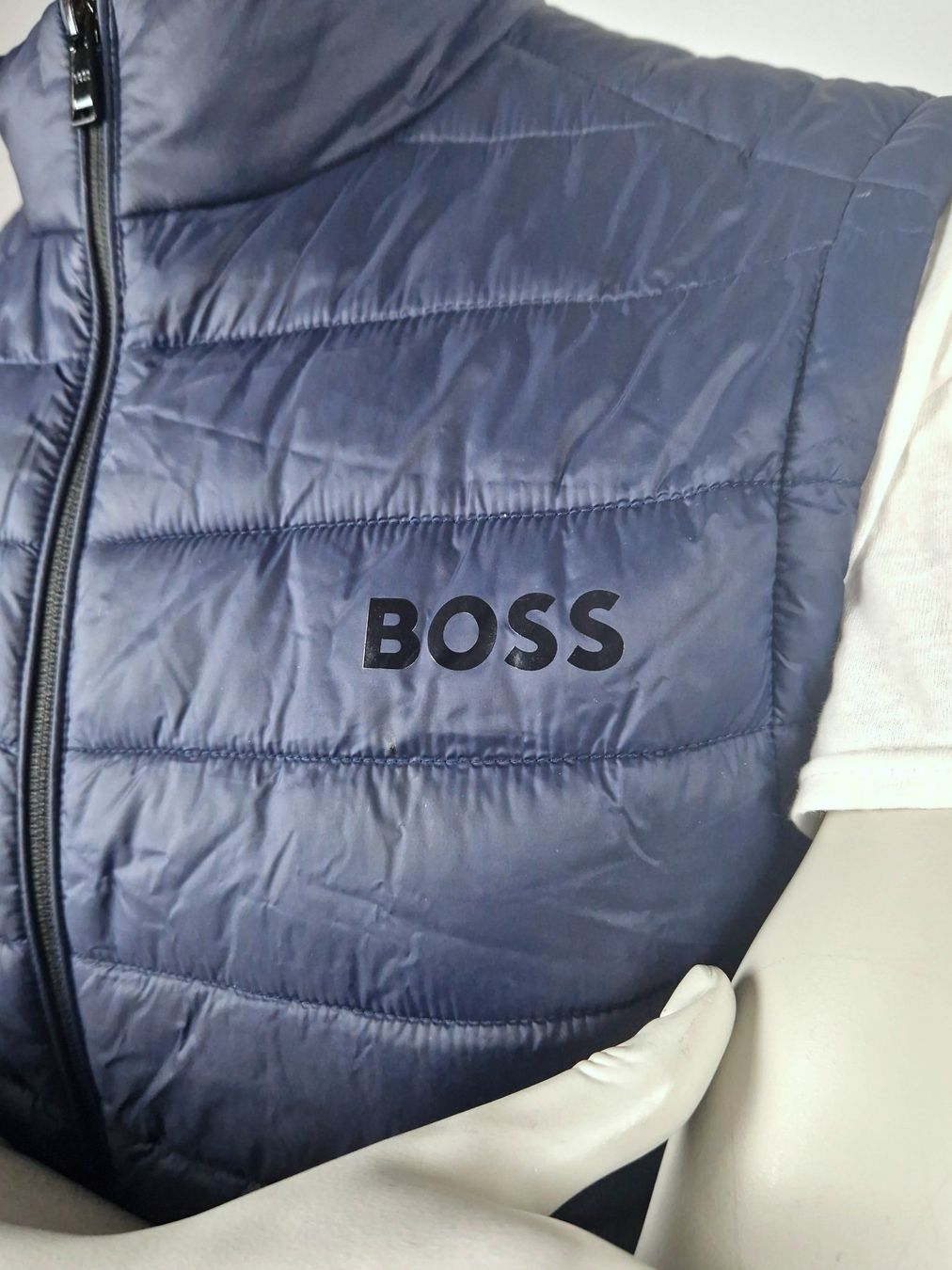 Hugo Boss Gilet & Giacche: Weste von Boss – Usato da Basel venduto da Restwert_Basel 2
