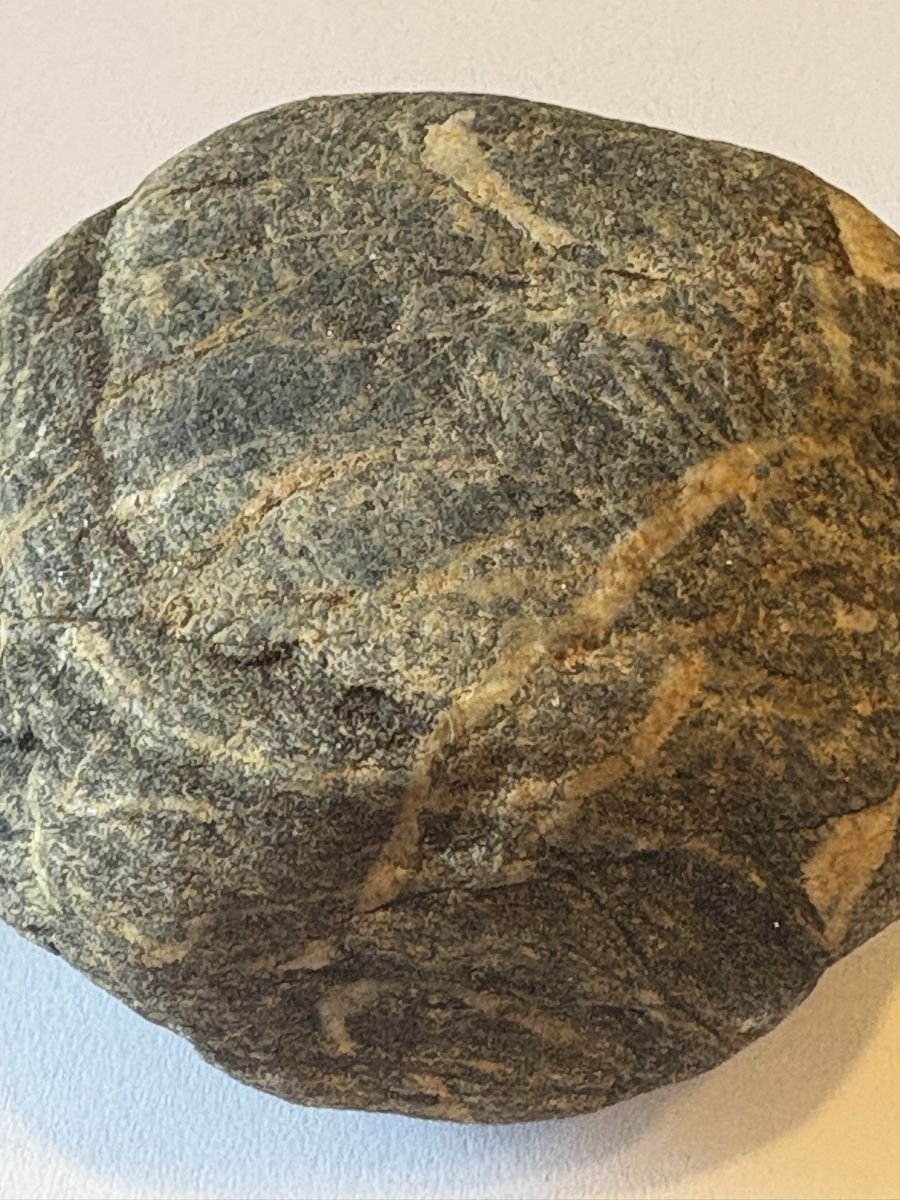 Mineralien & Heilsteine: Wallis Stein ist sehr magnetisch  – Gebraucht aus Murten von Tzaugg 4