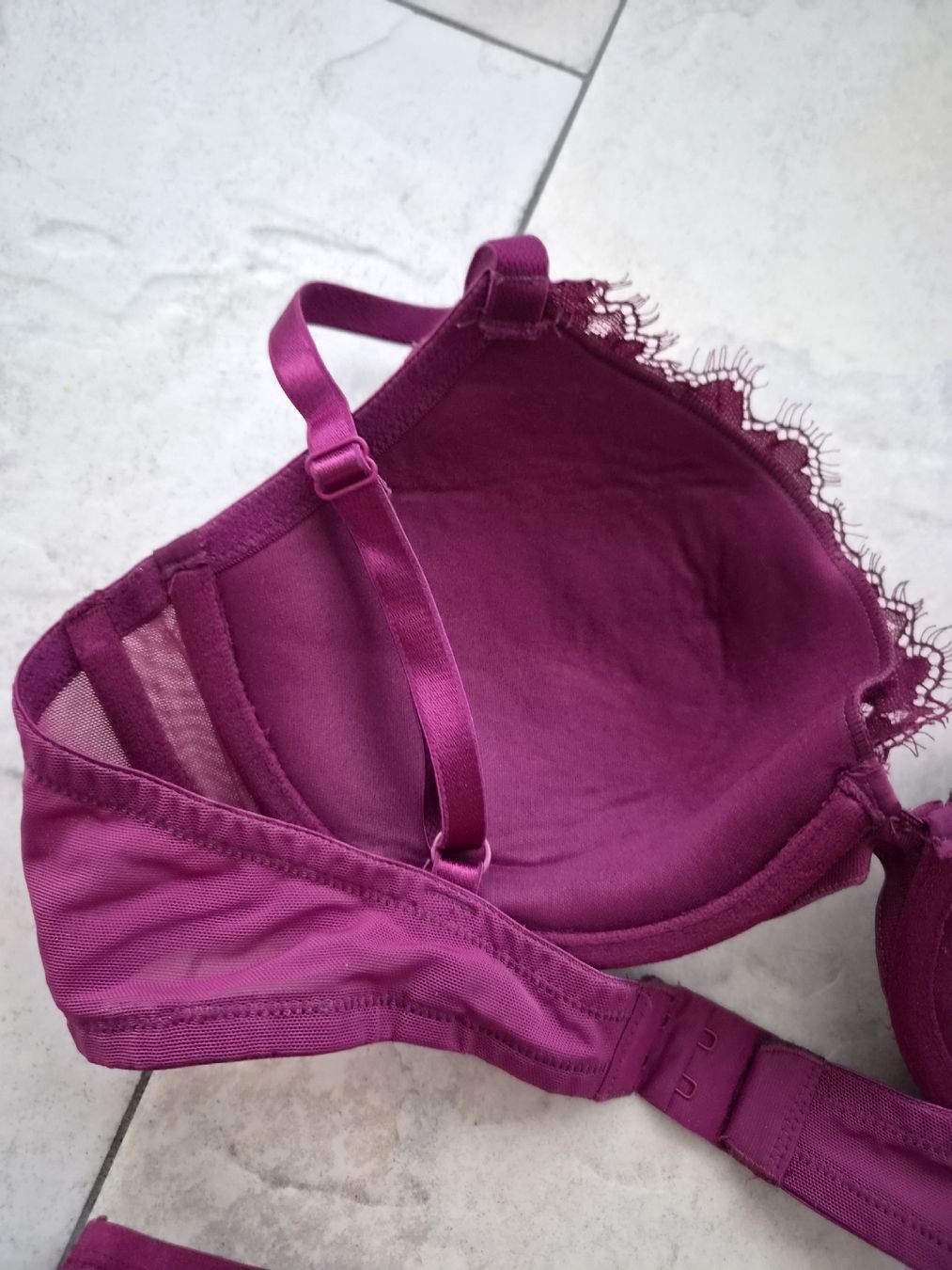 Hunkemöller Sonstige Unterwäsche: Dessous-Set Hunkemöller Lila: BH 85B / String S – Gebraucht aus Niederrohrdorf von Miripfiri 6
