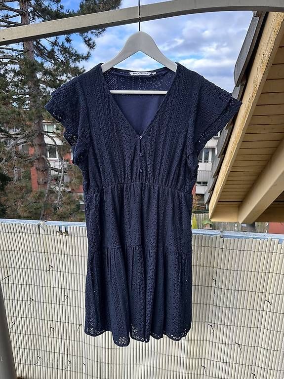 Only Kleider: Sommerkleid Only Gr. L – Gebraucht aus Dübendorf von huschi5443