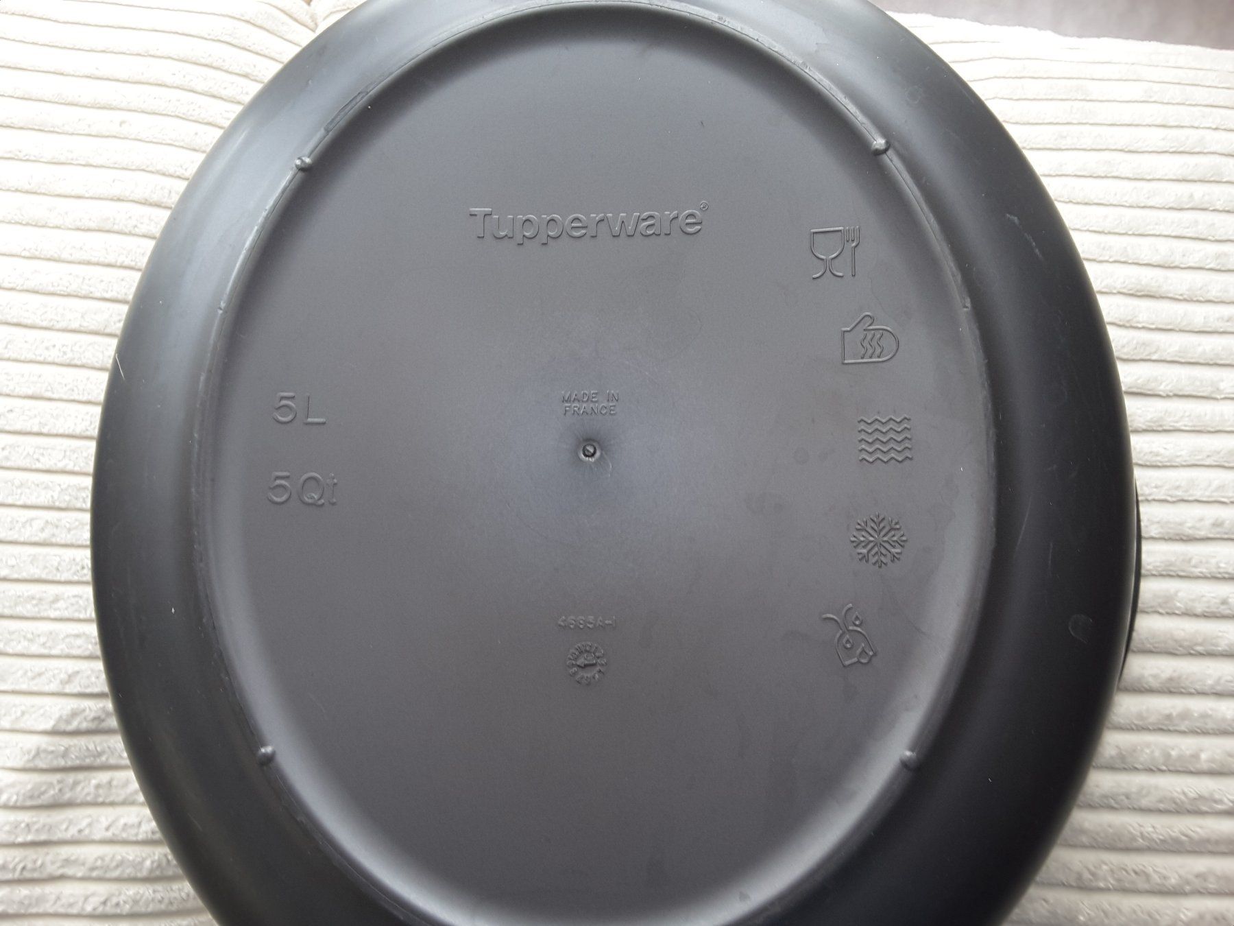 Tupperware Contenitori & Simili: Tupperware  Ultra pro  Schüssel, 5 Liter, Schwarz, – Usato da Boppelsen venduto da tigimohrli 3