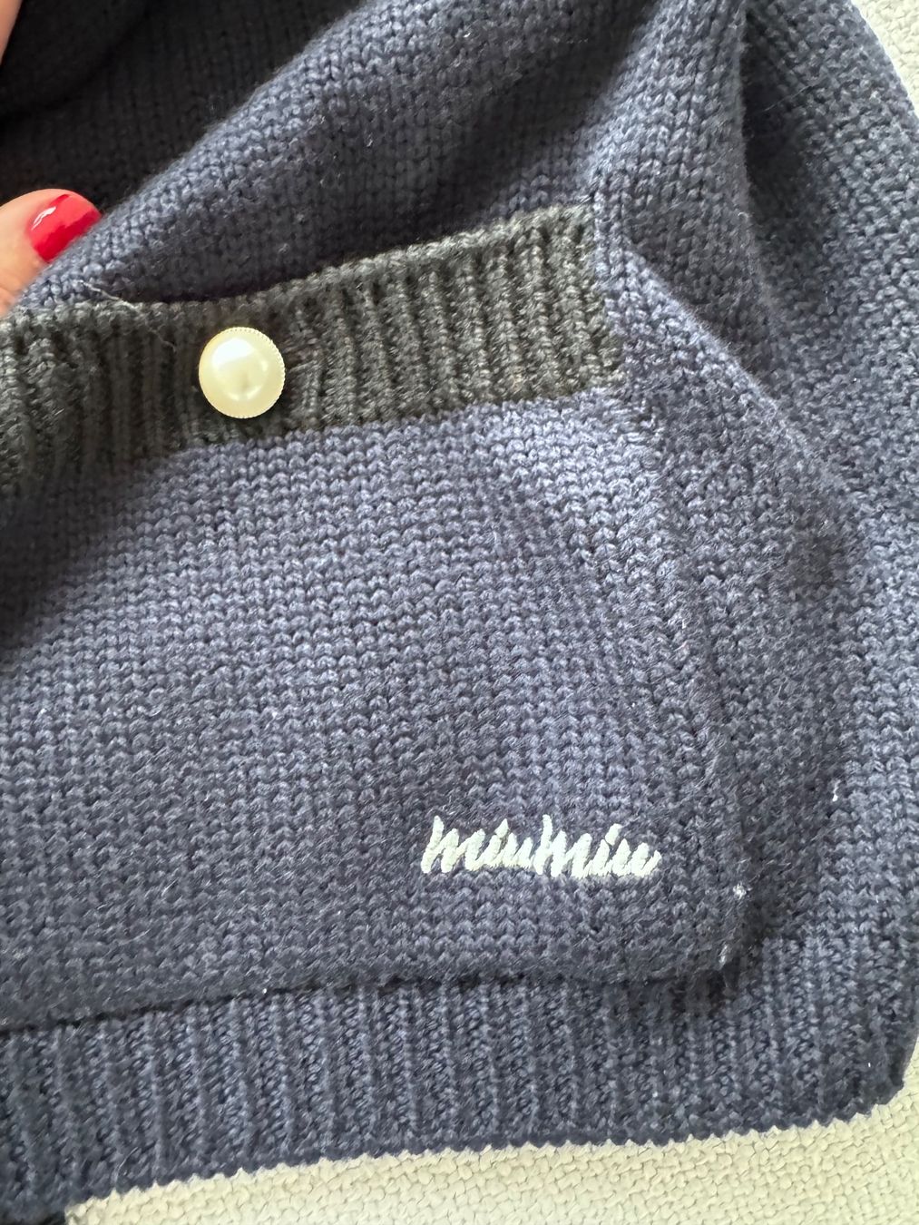 Miu Miu Giacche: Getragene oversized Strickjacke von Miu Miu Gr. IT38 – Usato da Herrliberg venduto da jan_lp69 1
