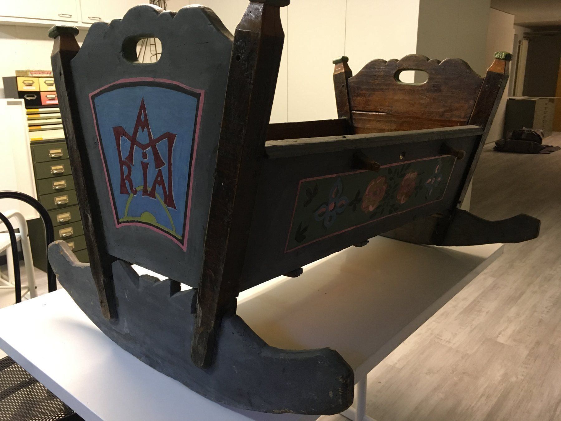 Sdraiette & Sdraiette a dondolo: Antike Wiege von 1790 – Usato da Basel venduto da Tshabajuju 1