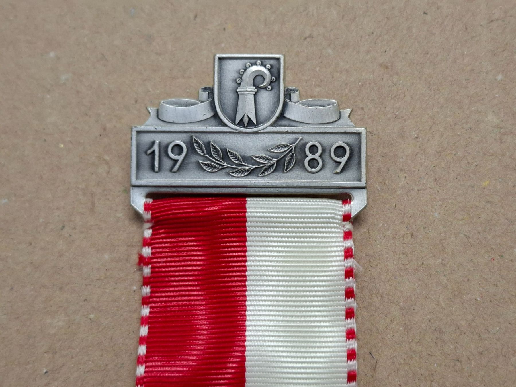 Medaglie: Basel Land Kantonalstich 1989 (A686) – Usato da Schwanden GL venduto da Suvorov 1