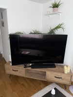 65 Zoll curved Bildschirm