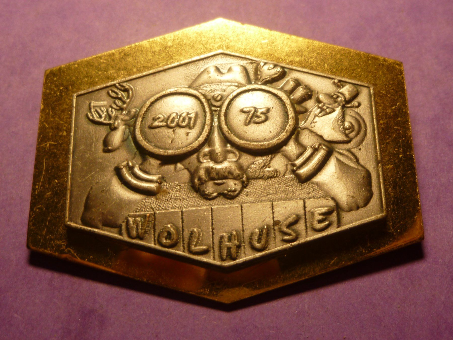 Placchette & Badge: WOLHUSE 2001 GOLD – Usato da Ried (Muotathal) venduto da Mandarin02