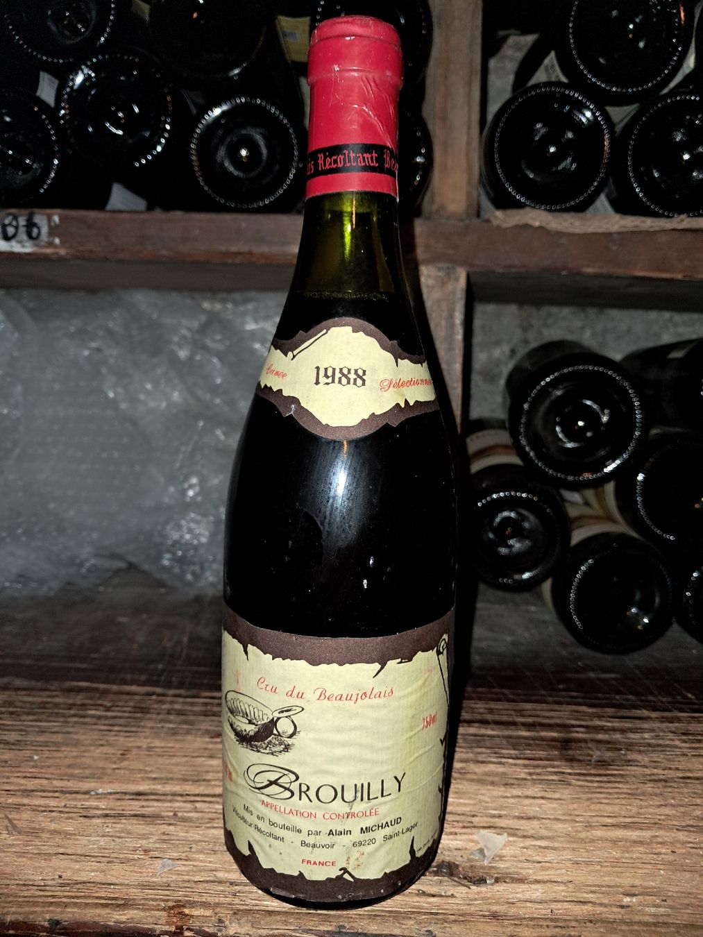 Wein: Brouilly Alain michaud 1988 – Neu und originalverpackt aus Le locle von juliensaran