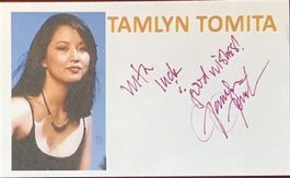 Tamlyn Tomita Autogramm signiert Karte m.Bild 8x13cm