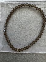 Modearmband aus grauen Steinen