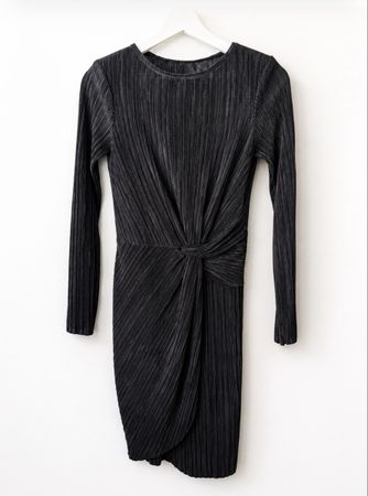 Mango Plissee-Kleid Schwarz // XS – elegant & nur 2x