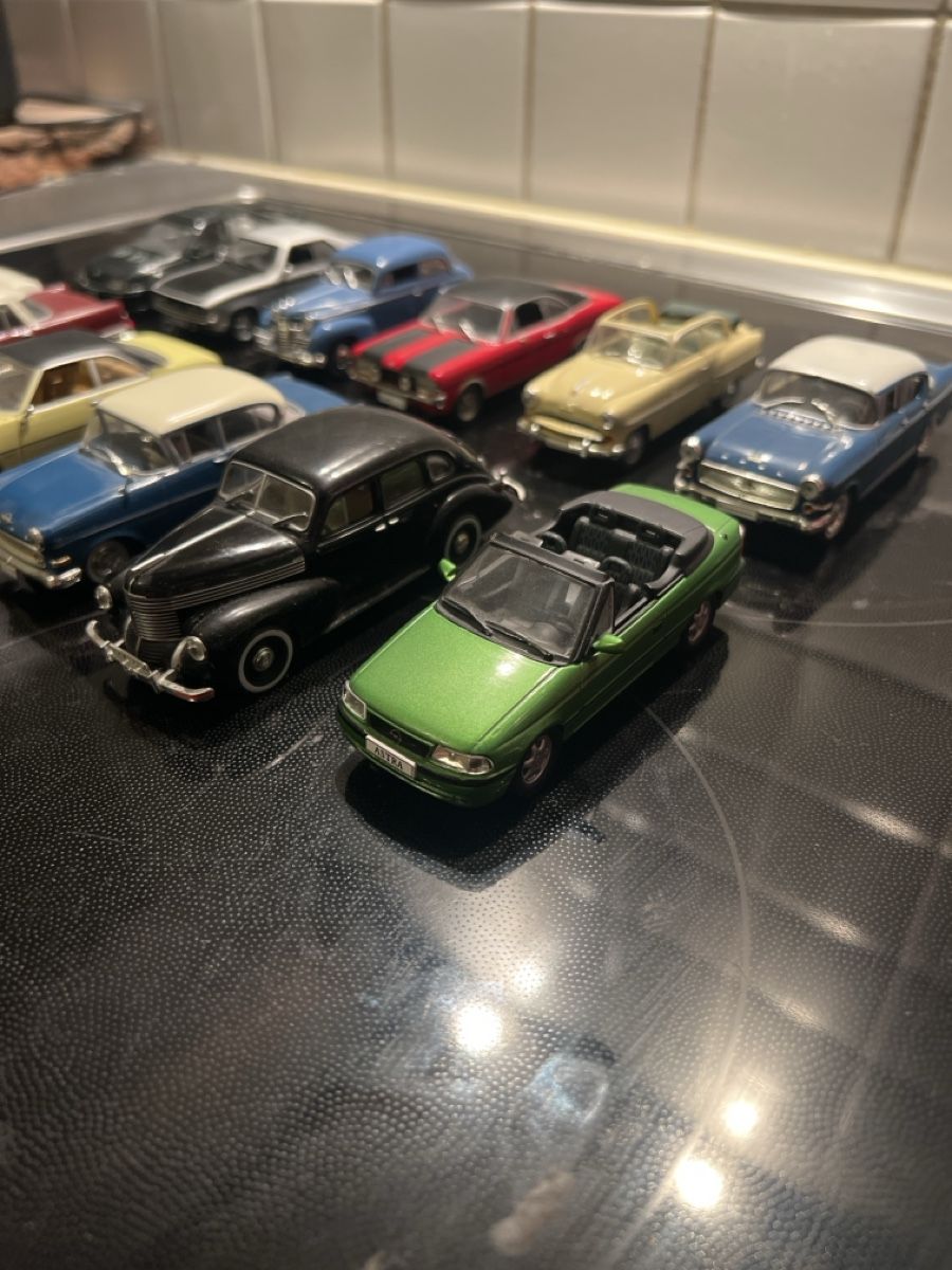 Opel Modellini d'auto: Opel Modellautos 1/43 – Usato da Erlach venduto da foere 2