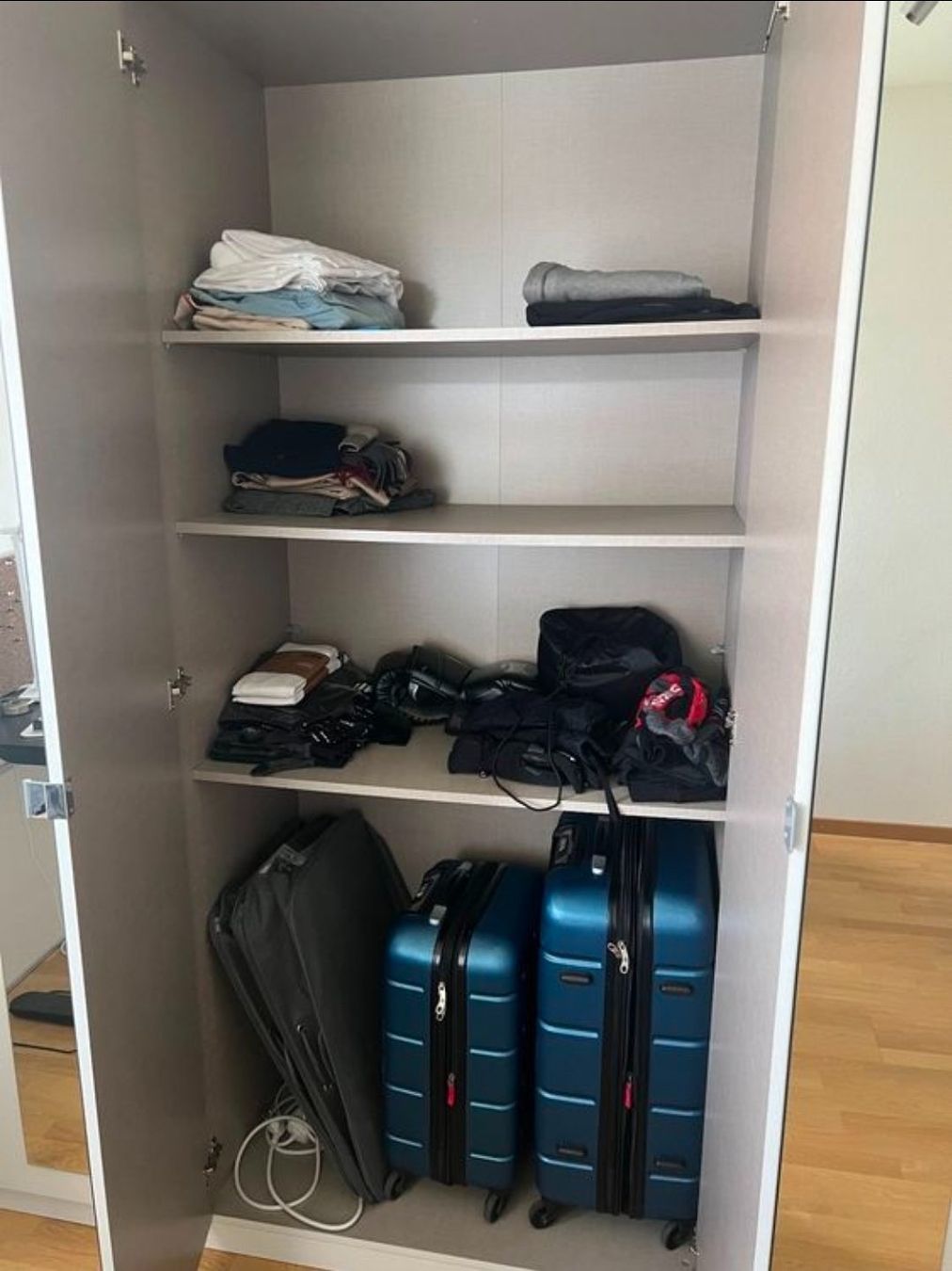 Ikea Armadi: Ikea wardrobe/closet – Usato da Zürich venduto da mar_8sbw 1