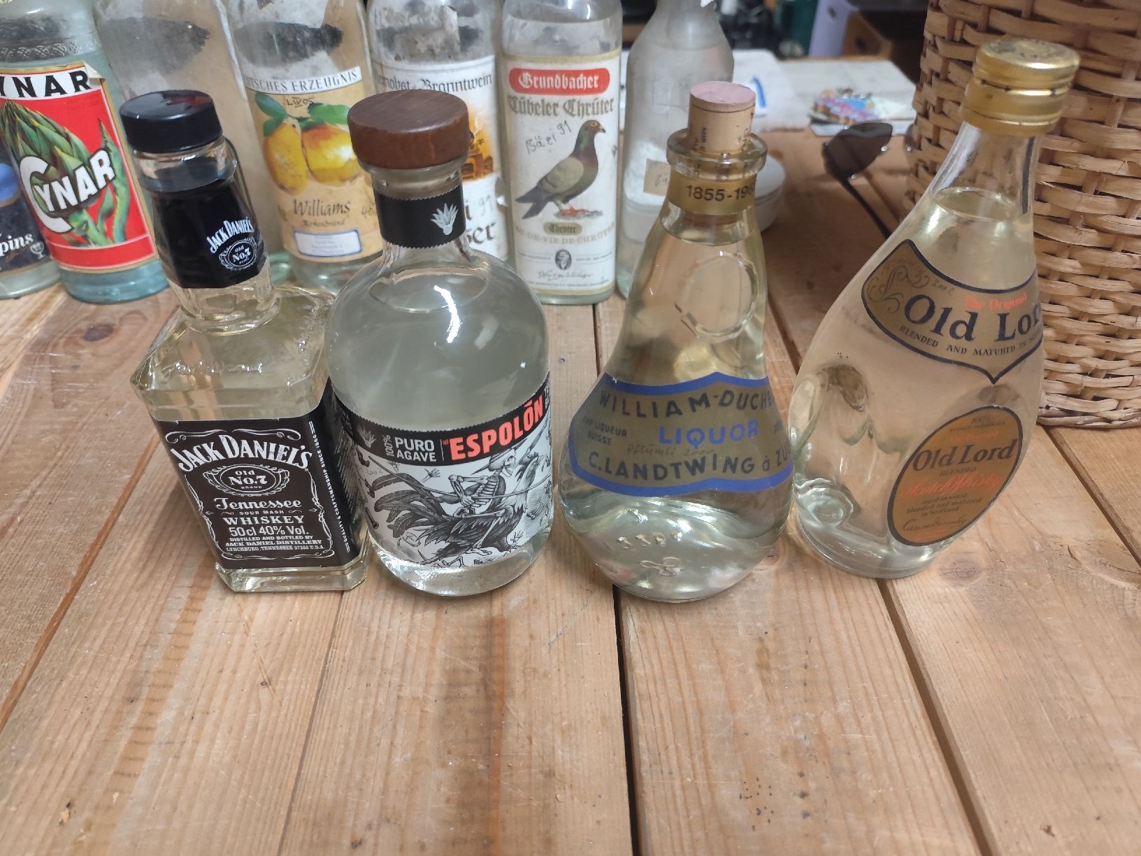 Spirituosen: pflümli Eigenbrand in schöner Flasche  – Neu (gemäss Beschreibung) aus Büsserach von Vintage-vins 3