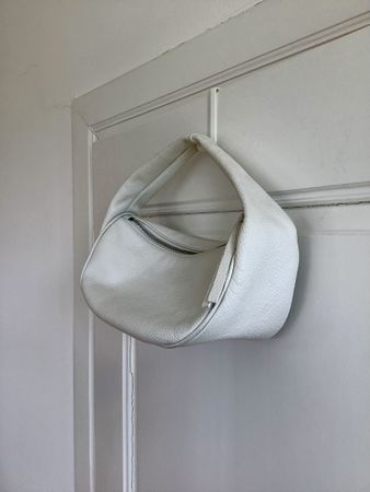Cush von by Far, Handtasche weisses Rindsleder, wie Neu