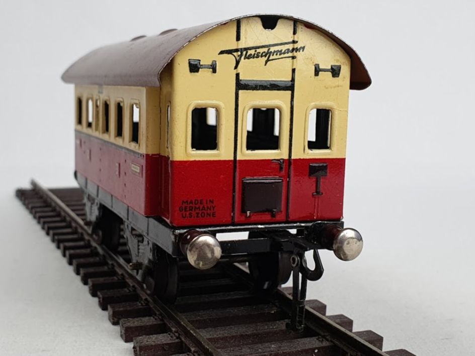 Fleischmann Modelleisenbahnen: Fleischmann GFN 400 DRG/DB Pers.Wagen 2./3.Kl., Spur 0/Blech – Gebraucht aus Seon von voAllBah 4
