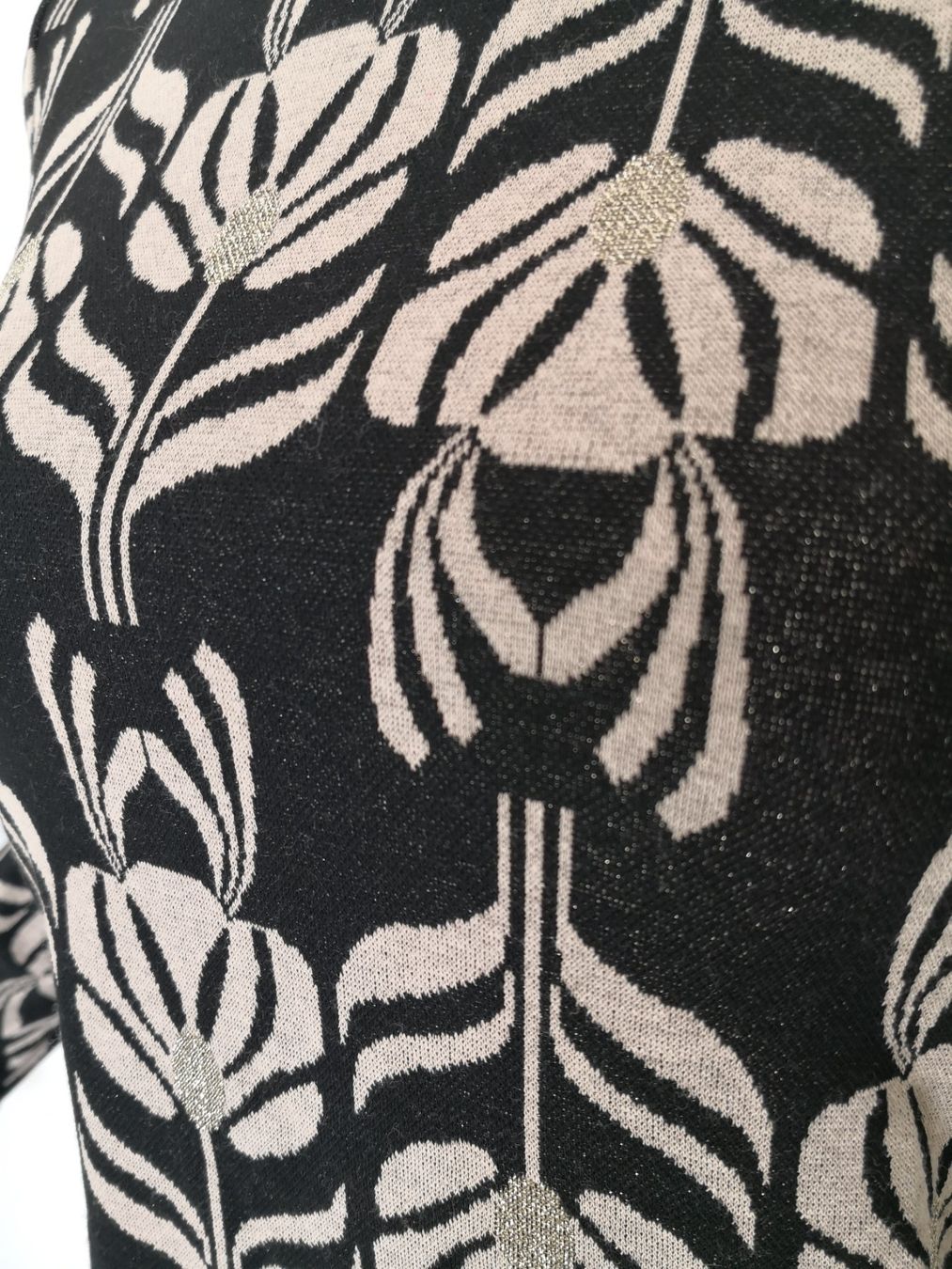 Zara Pullover & Sweatshirts: 🤩ZARA PULLOVER SCHWARZ-GOLD BLUMEN MUSTER NEU – Neu (gemäss Beschreibung) aus Olten von Naja-Twins-Twins 9