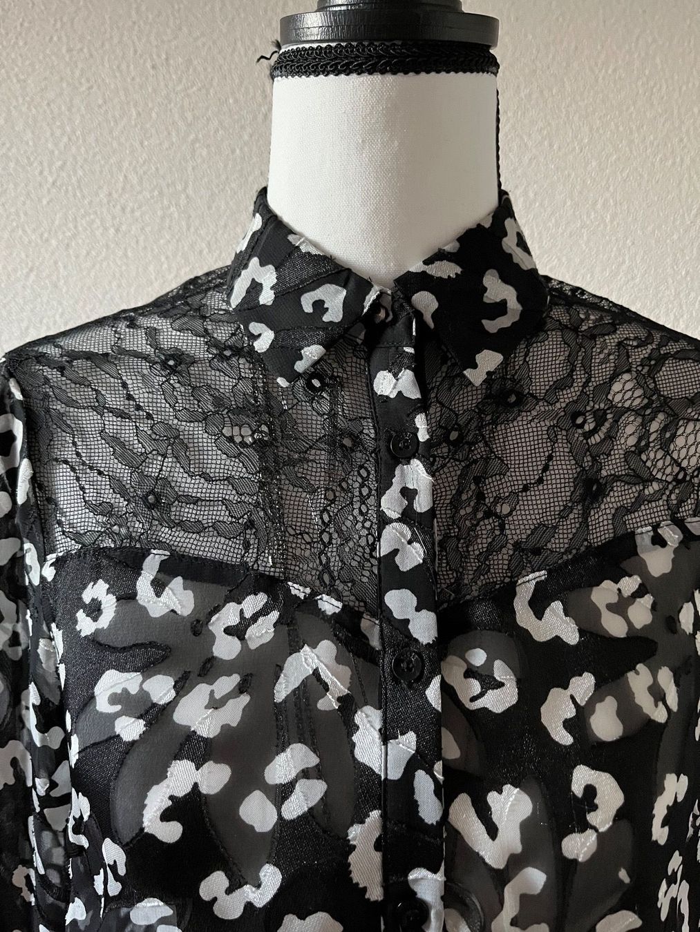 Guess Camicette: Guess Bluse Grösse XS – Nuovo (secondo la descrizione) da Grafstal venduto da fynesong