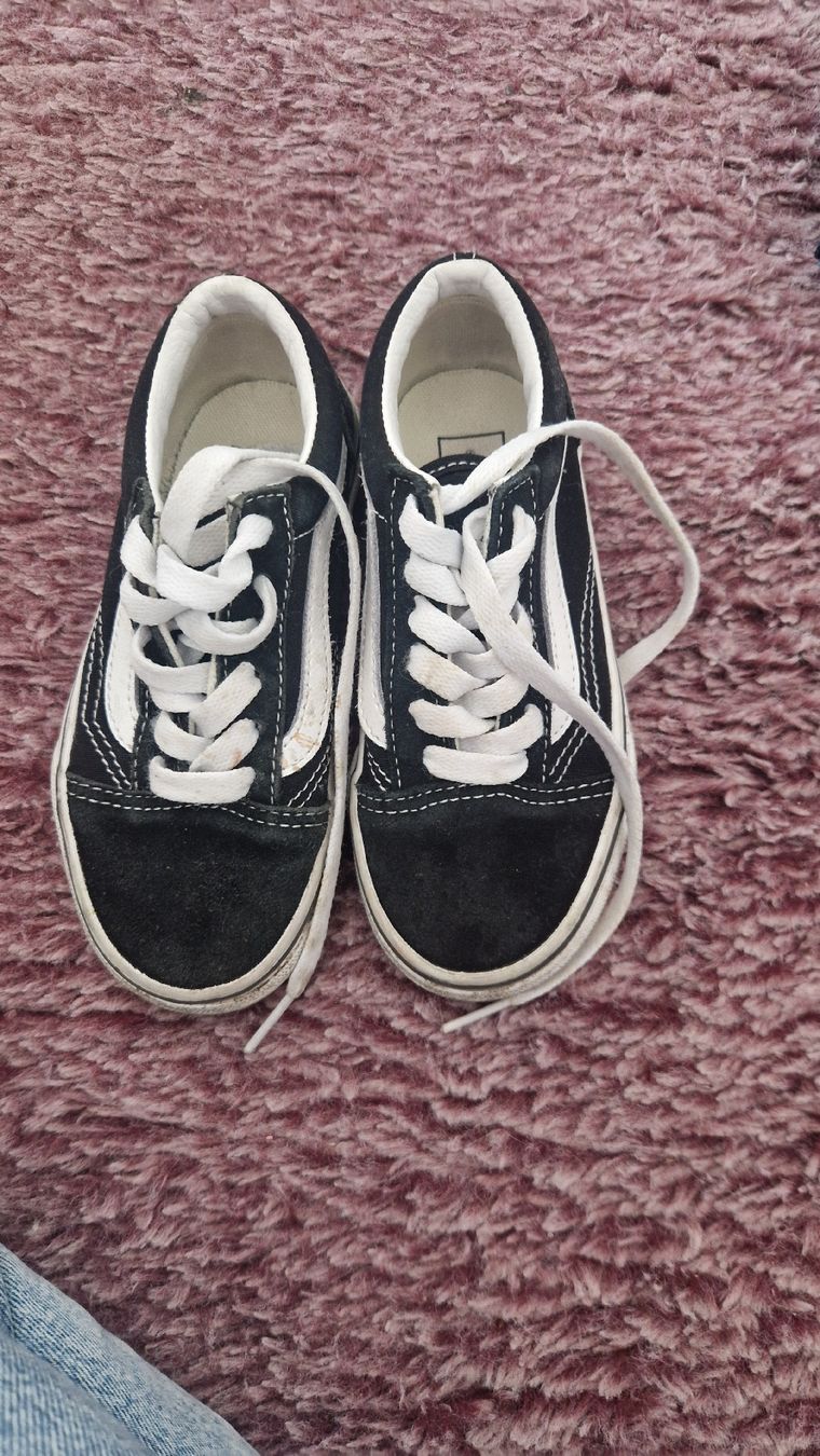 Vans Scarpe da uomo: Coole Vans Old Skool Schuhe – Usato da Dietikon venduto da matej069