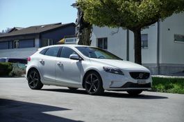 Volvo V40 T2 R-Design