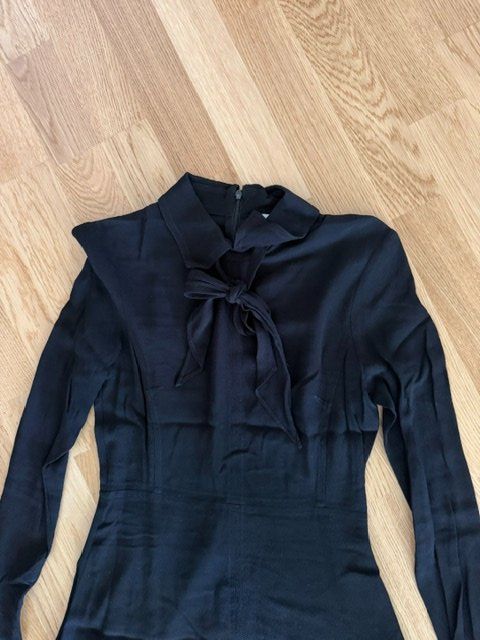 Sandro Vestiti: Sandro Kleid schwarz Gr. 34 wie neu – Usato da Wabern venduto da MagdalenaWabern 3