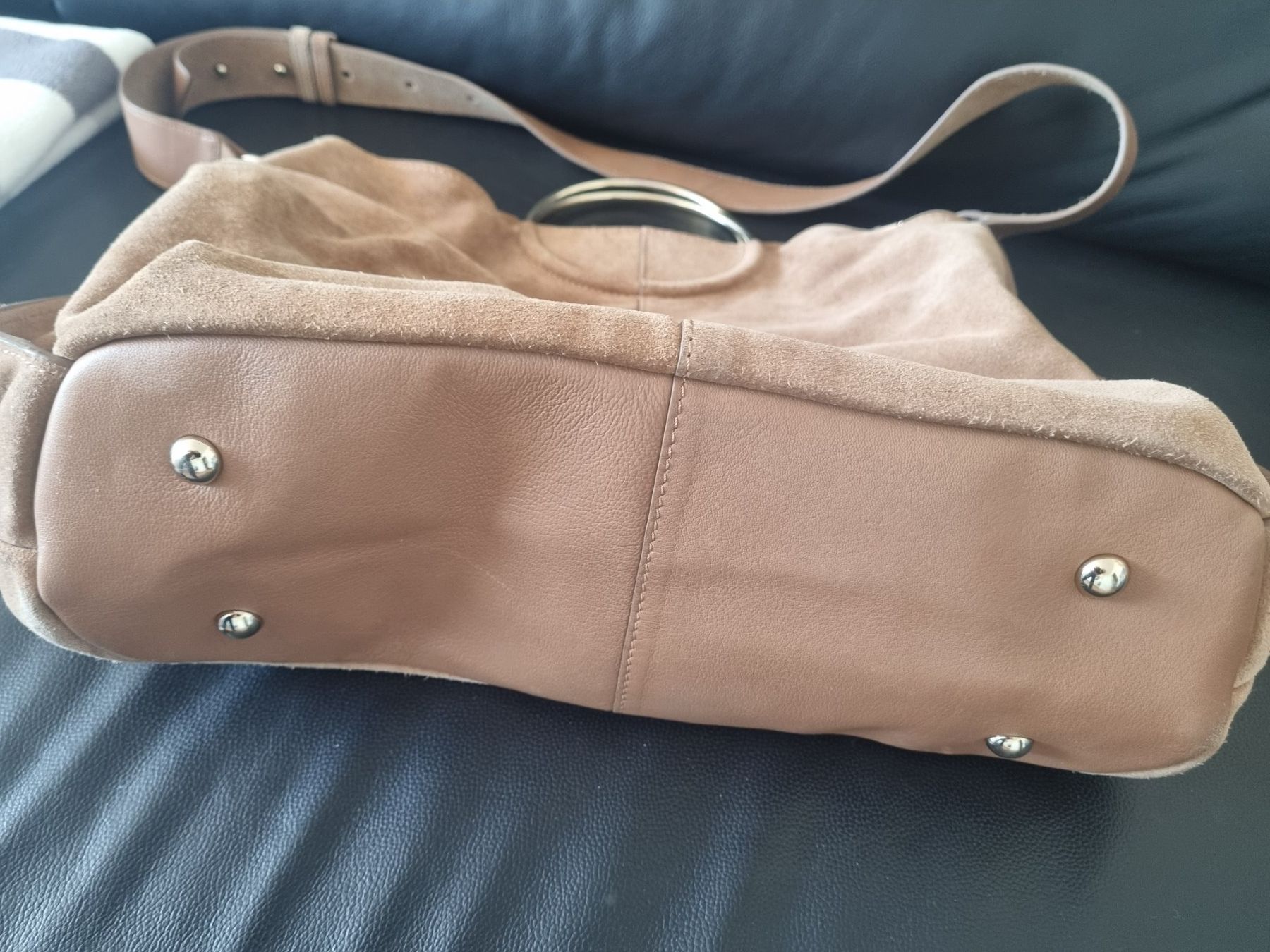 Liebeskind Taschen für Damen: Tasche Wildleder Liebeskind – Gebraucht aus Frick von Geheim007 2