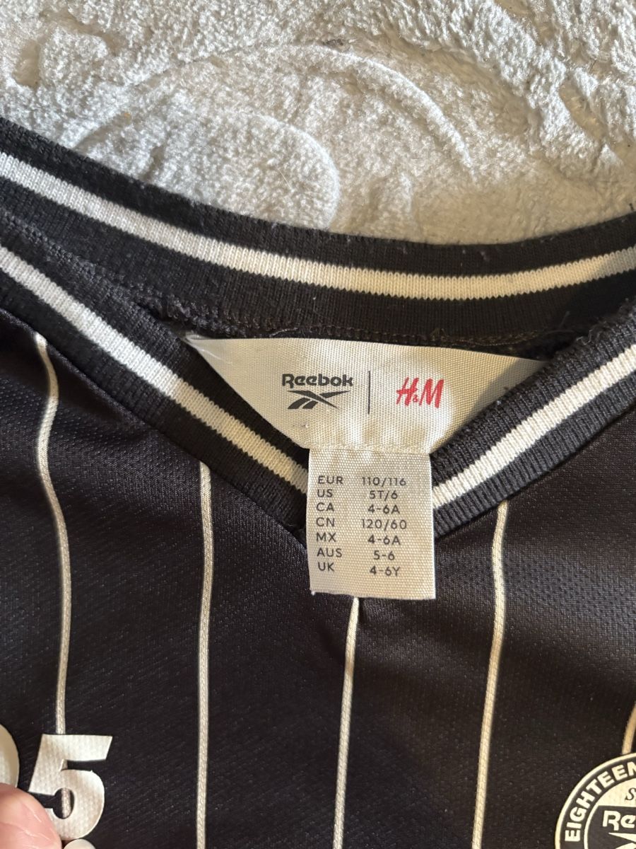 H&M Camicie, T-shirt & Polo: Reebok tshirt von H&M – Usato da Itingen venduto da jessi811 1