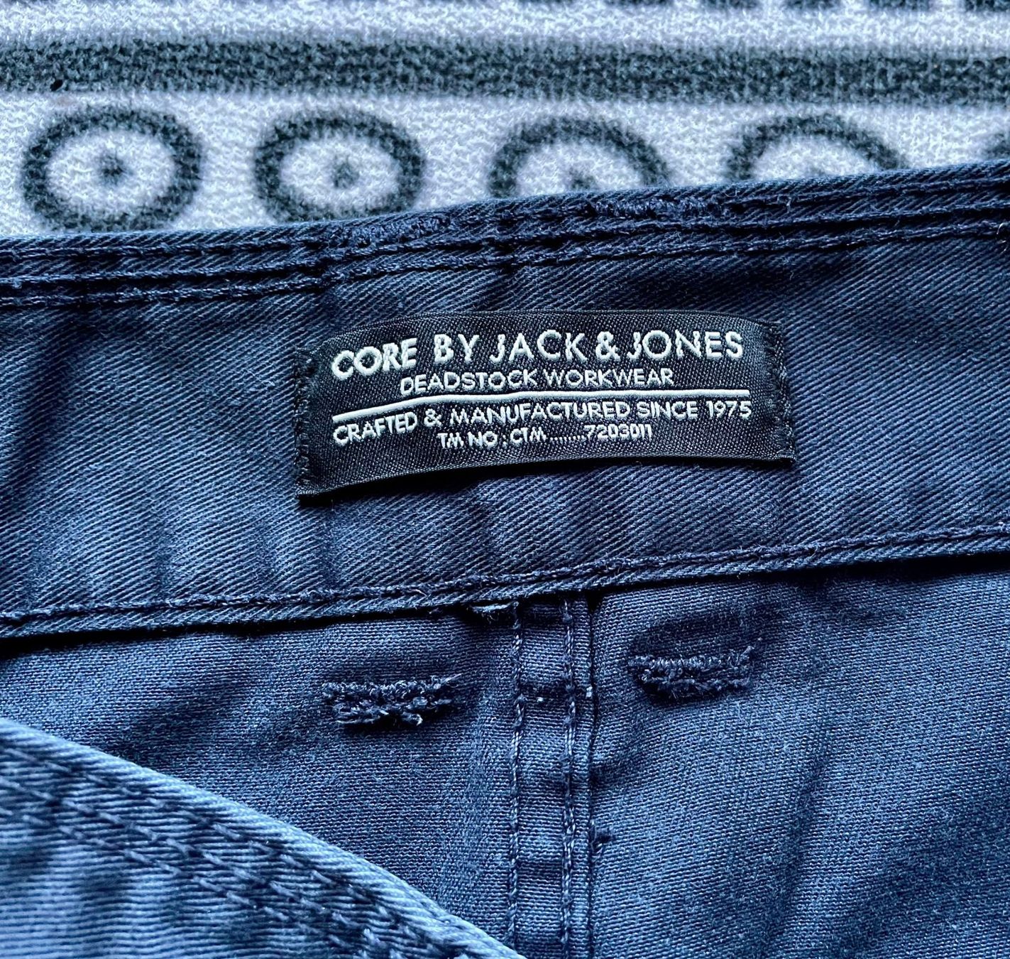 Jack & Jones Pantaloni: Jack & Jones Shorts – Usato da Herisau venduto da Ciaoschein 1