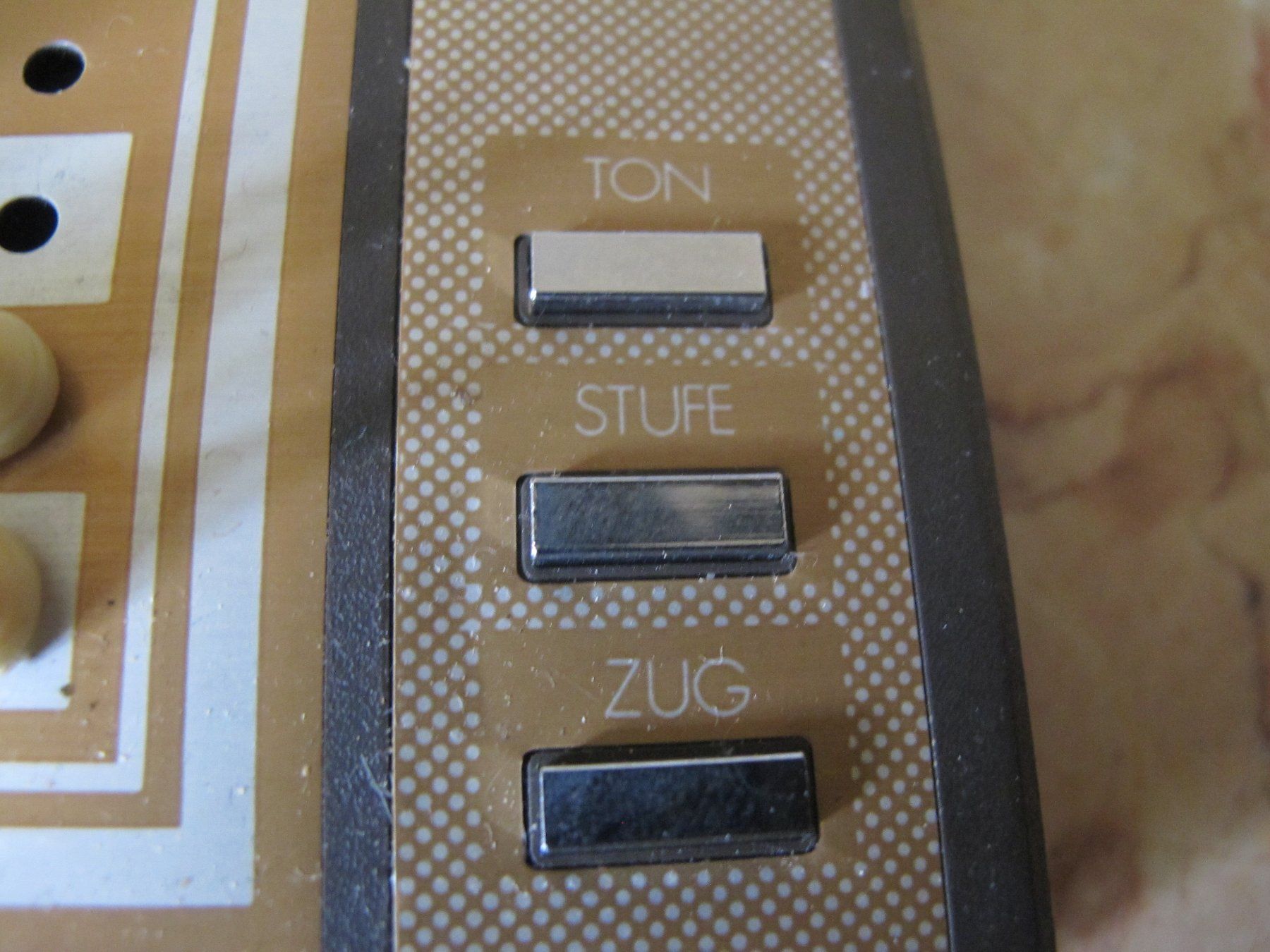Giochi: Schachcomputer Sensor 9 Volt Vintage Tragbar Mit Ledertasche – Usato da Altnau venduto da LinaAuktion 7