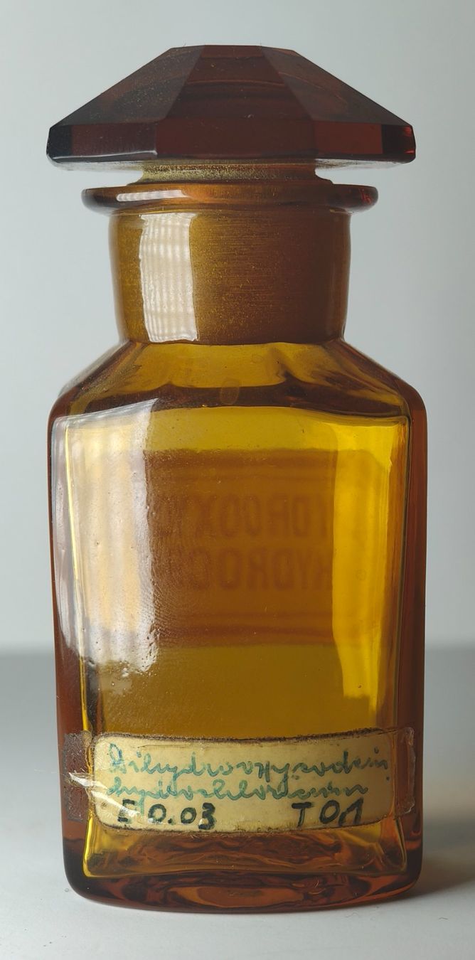 Accessori da laboratorio: Seltene Apothekerflasche DIHYDROOXYCOD Um 1920 9cm – Usato da Monthey venduto da 19_karen_84 1