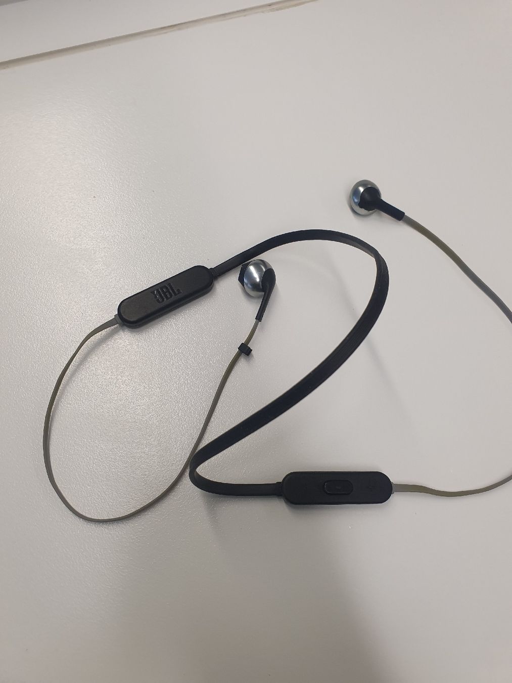 JBL Casques audio: Bluetooth Kopfhörer JBL – D'occasion à St.Gallen par mai_gq8q 1