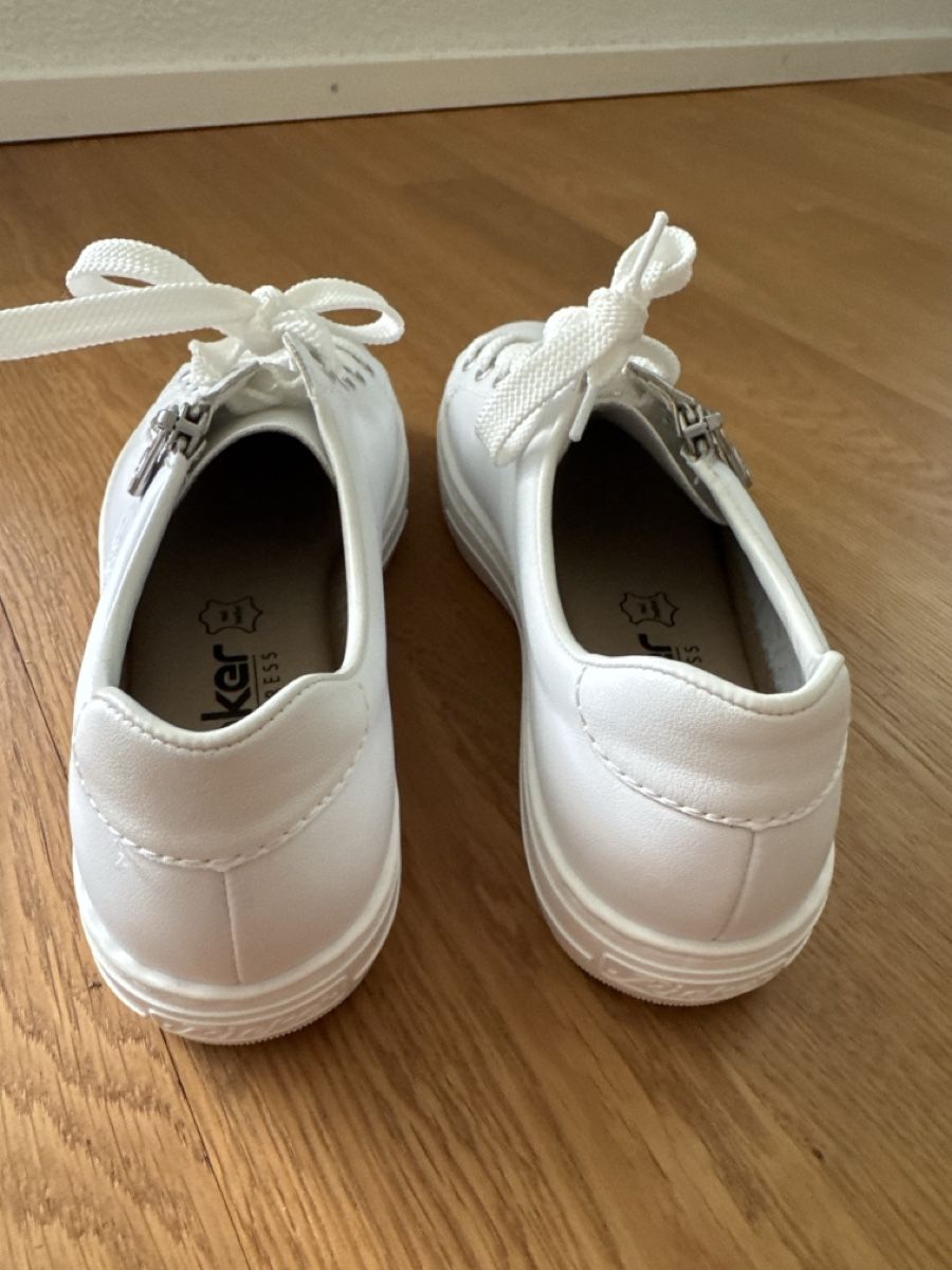 Rieker Scarpe da donna: Sneaker, weiss, Rieker, Gr 40, NEU – Nuovo (secondo la descrizione) da Bonstetten venduto da Tscat 4