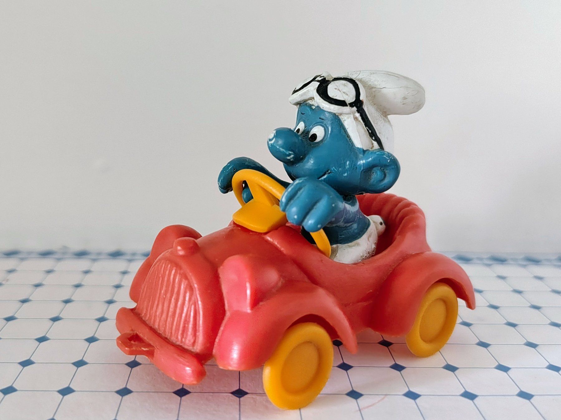 Schleich Statuette: Schlumpf 40210 Autofahrer 1979 – Usato da Rüti ZH venduto da Prostias