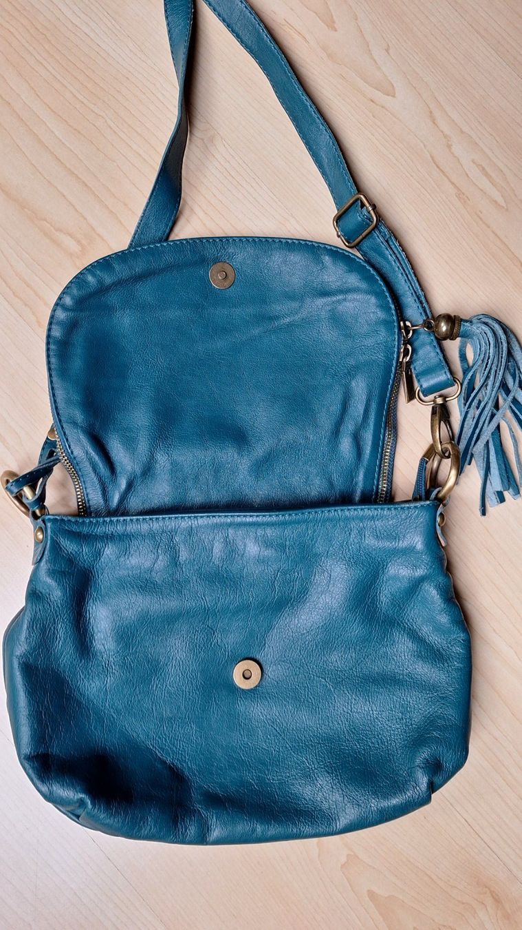 Borse da donna: ANOKI  ,Paris ,umhänge Tasche Leder Petrol – Usato da Dornach venduto da majo8689 2