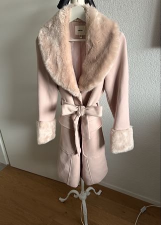 Rosa Mantel von der Marke Koton - nie getragen!