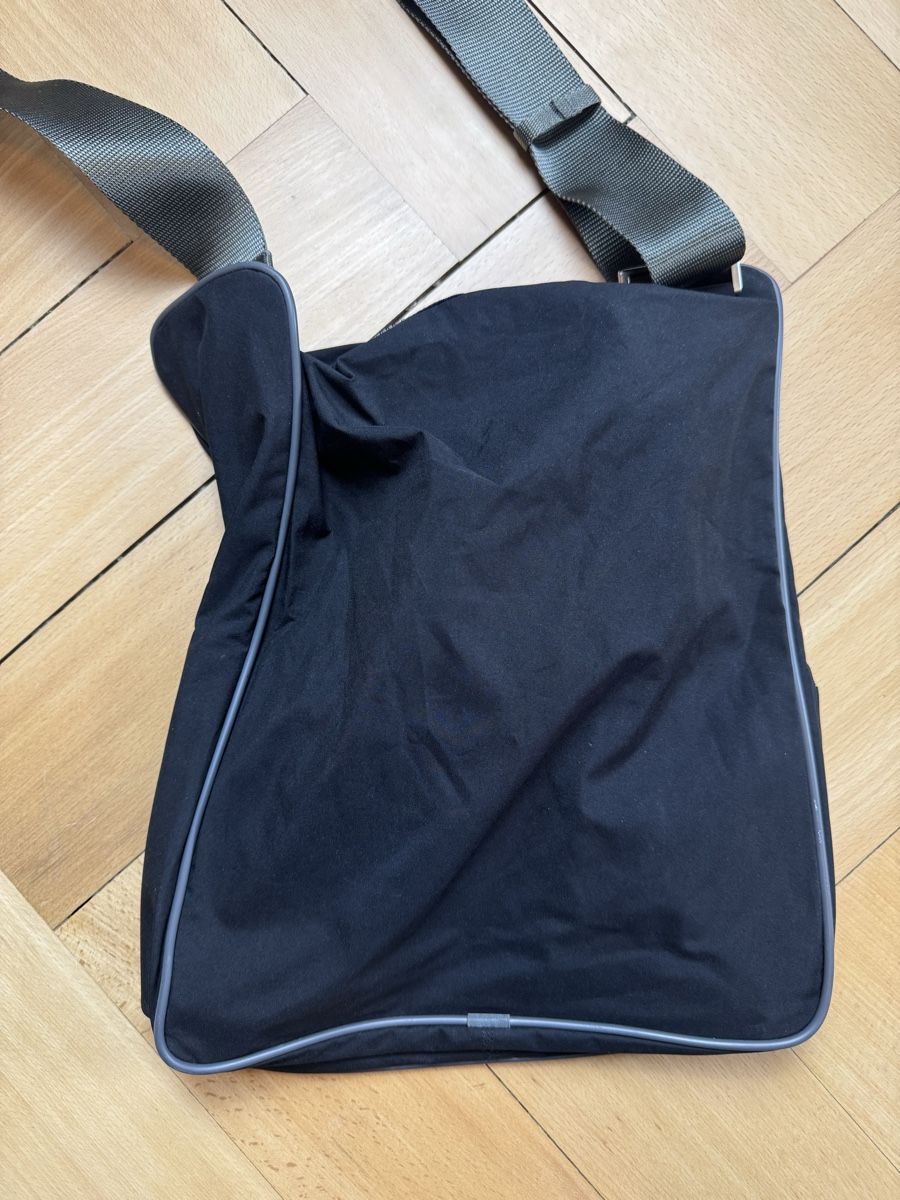 Prada Taschen: Prada Umhängetasche schwarz  – Gebraucht aus Bern von Mancini 1