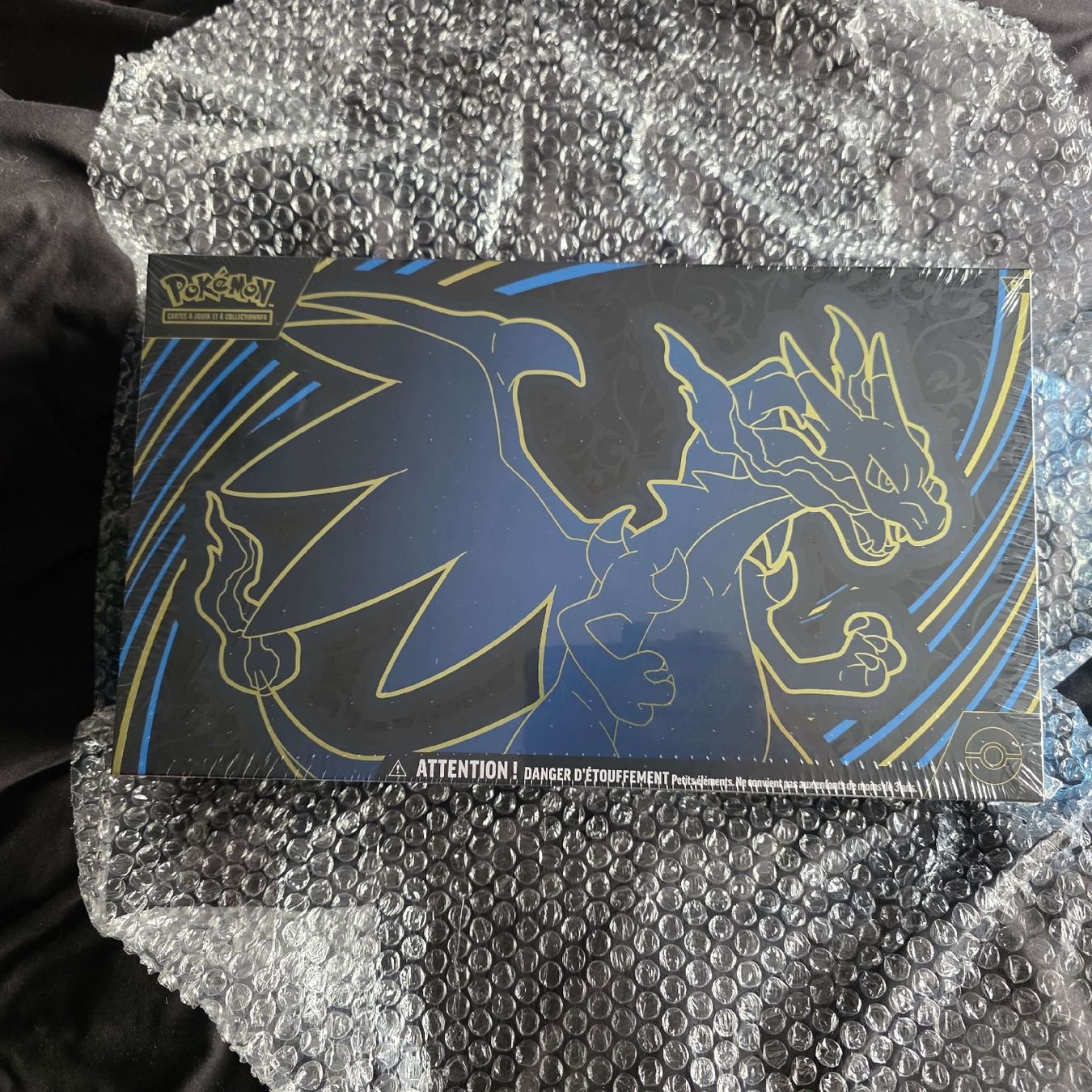 Pokémon Cartes à collectionner: Pokemon Coffret Charizard Écarlate Violet Neuf scellé – Neuf avec emballage d'origine à Estavayer-le-Lac par pso_2wdz