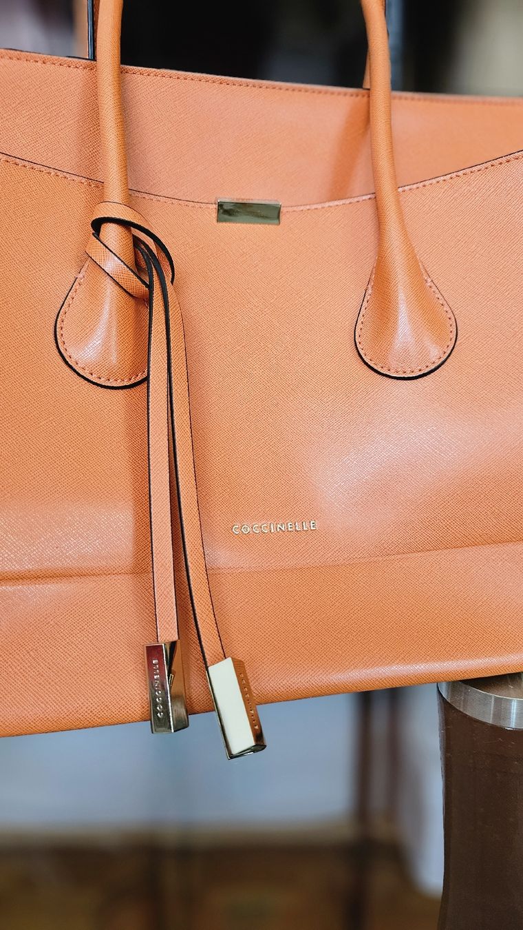 Coccinelle Taschen für Damen: Coccinelle Tasche – Gebraucht aus Sierre von ReflektSlow 3