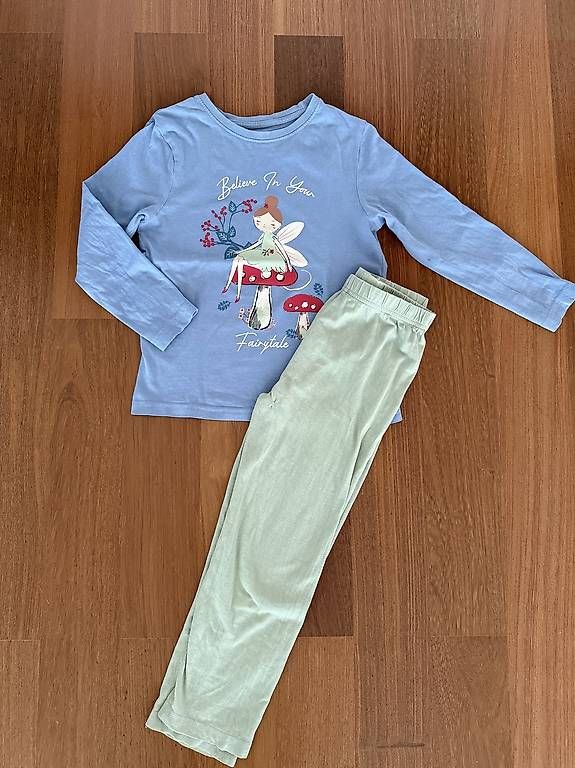 Primark Pigiama & Simili: Mädchen Pyjama, Pischi Gr. 110 / 116 – Usato da Oberengstringen venduto da Simone_Ro
