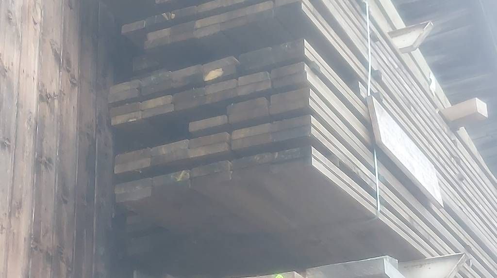 Articoli in legno: Zaunlatten, Hochbeetbretter – Usato da Grünenmatt venduto da Lerchholz