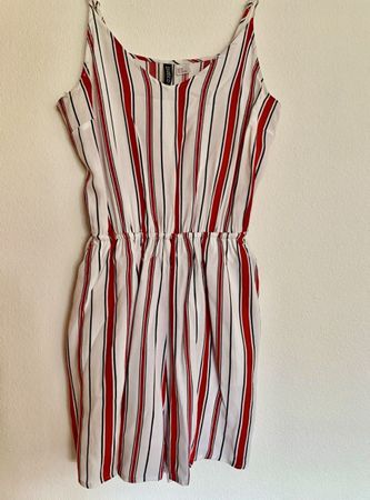 Playsuit rayé rouge et blanc - H&M Divided - taille 36