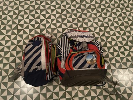 Ergobag Schulrucksack Set mit Turntasche und 2 Kletties