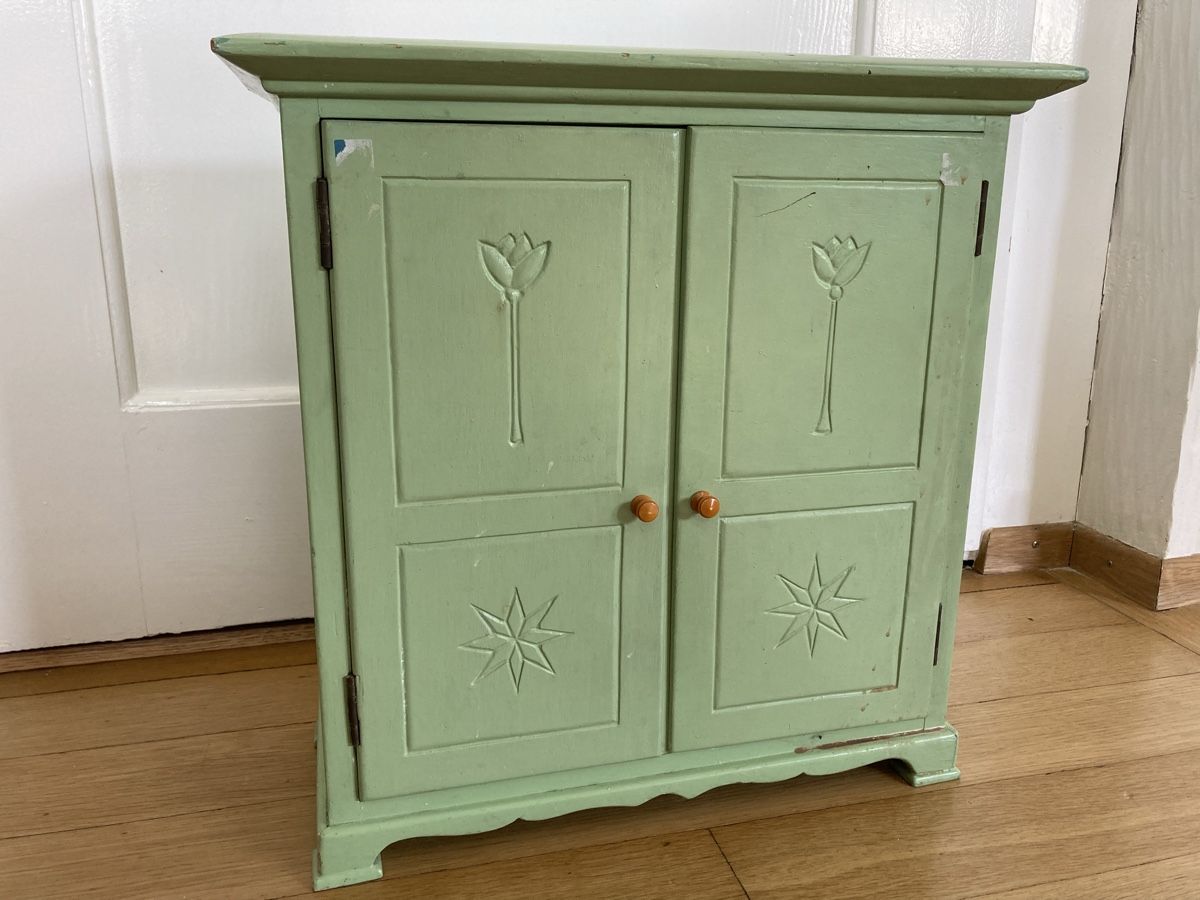 Giocattoli: Puppenschrank Apotheke Holz – Usato da Wallisellen venduto da snoway