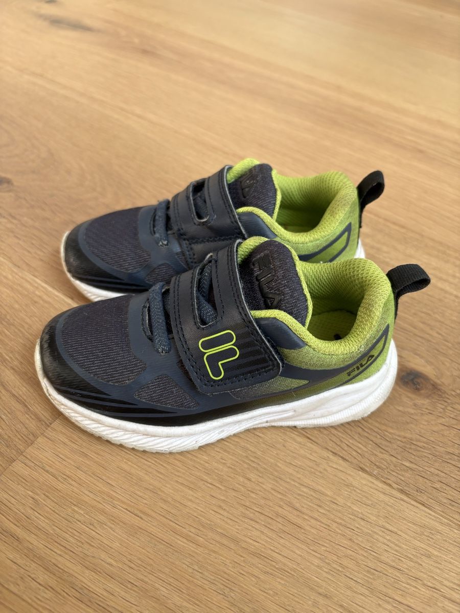 Fila Scarpe per ragazzi: Fila Sneaker Turnschuh Grösse 24 – Usato da Gebenstorf venduto da Sandra01031 1