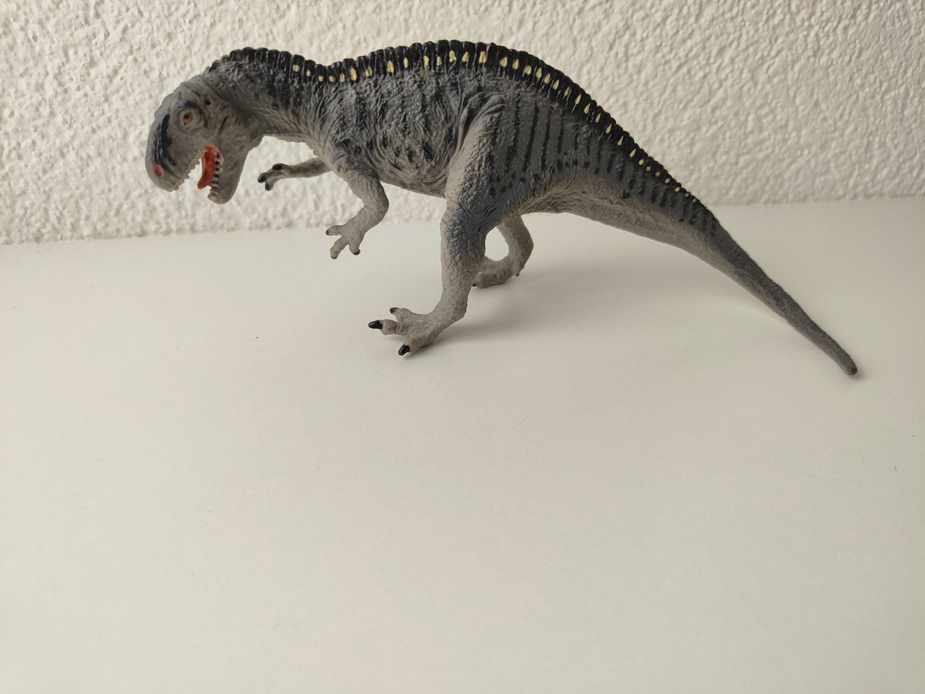 Statuette: Safari Ltd Acrocanthosaurus Dinosaurier 2001 – Usato da Thalwil venduto da FigurenFreunde