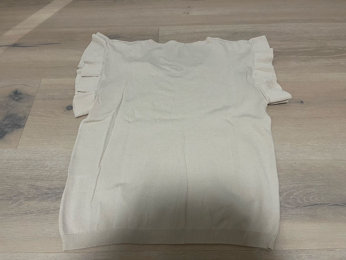T-Shirts: Strickshirt mit Volants beige M neu – Neu (gemäss Beschreibung) aus Birrwil von vanyboo 2