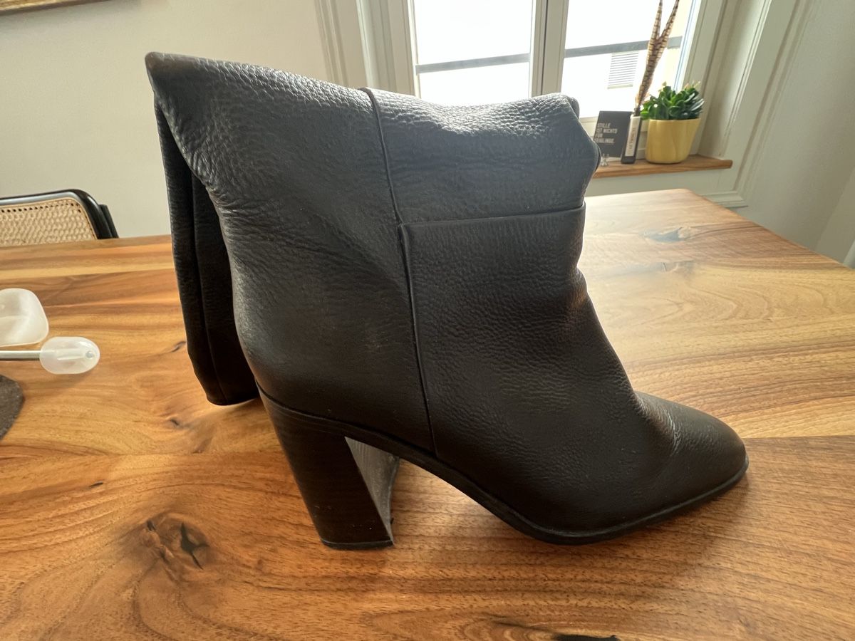 Damenschuhe: Lederstiefel mit Blockabsatz und breitem Schaft – Gebraucht aus Bern von globetrotter1988 2