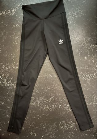 Adidas Leggings Gr. 34 (eher grösser geschnitten)